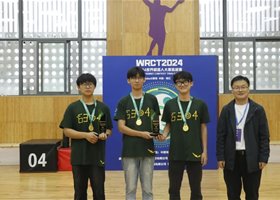 雏鹰创客中心成员参加2024世界机器人大赛镇江选拔赛获得冠亚军